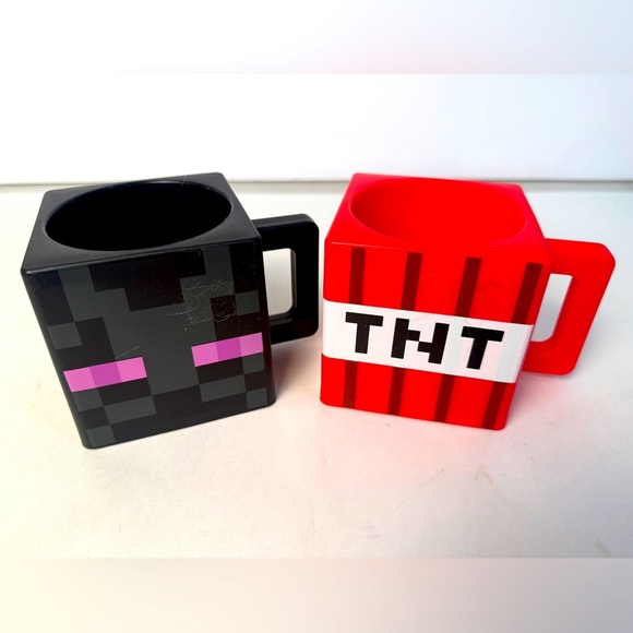 Minecraft Enderman(RARE) and TNT Set of 2 , 7 ounce Cups. EUC - Picture 1 of 4